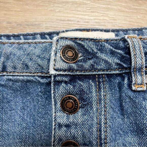 Free People A-Line Mini Skirt Size 31 Blue Distressed Denim Button Fly Raw Hem - Picture 6 of 7
